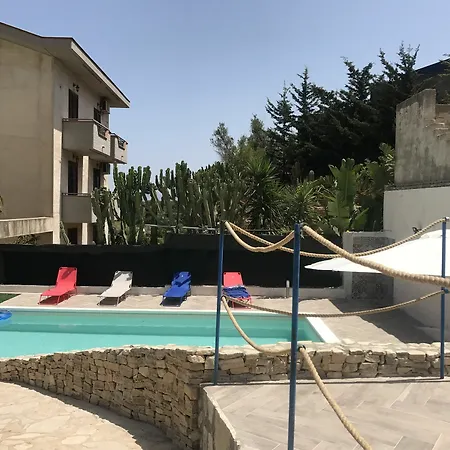 Del Golfo Aparthotel
